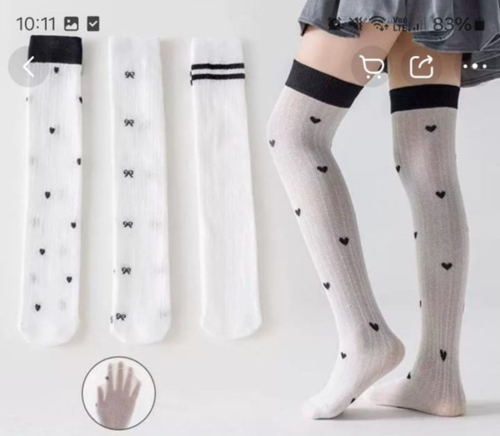 Комплект белых гольфов с узором