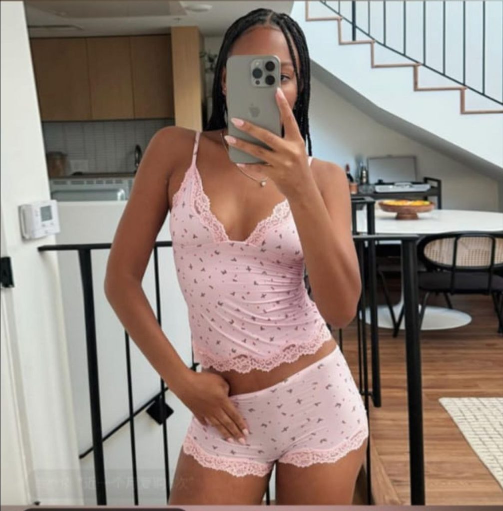 Комплект для сна розового цвета